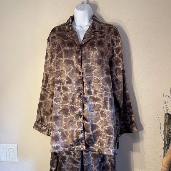 Cabernet 2 Pc Set satin animal print pajama's M long sleeve - Picture 3 of 8